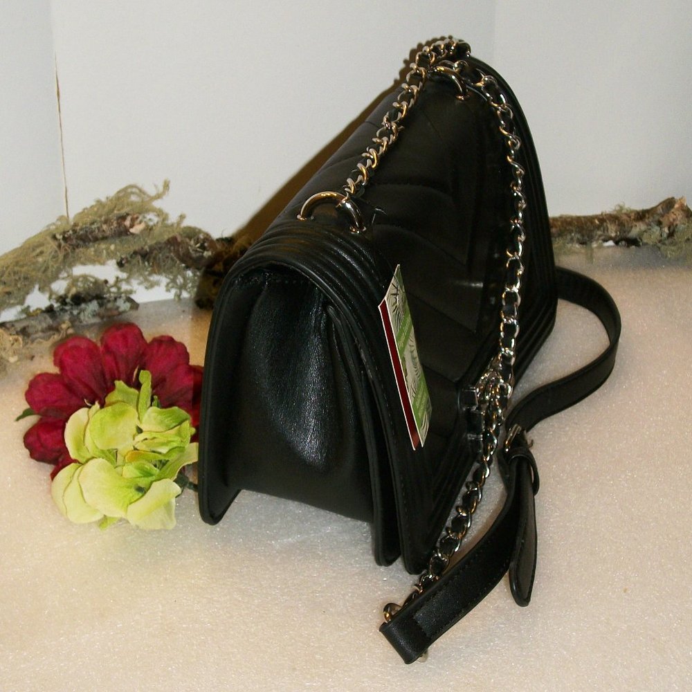 BADGLEY MISCHKA Black Quilted Vegan Leather Crossbody Bag NWT Silver Hardware - Picture 4 of 13